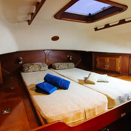 Alejandro Magno 보트호텔 Ponta Delgada