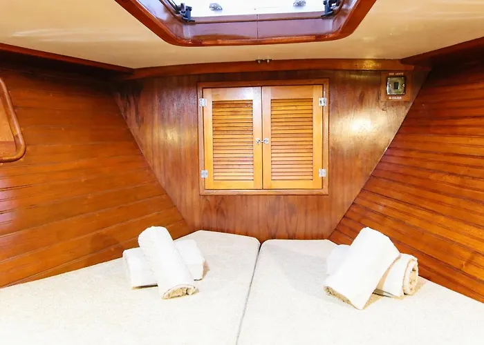 Alejandro Magno Ponta Delgada